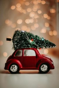 christmas-thinkshift-red-car